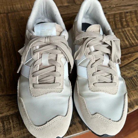 New Balance Women's Beige Sneakers - Picture 2 of 7